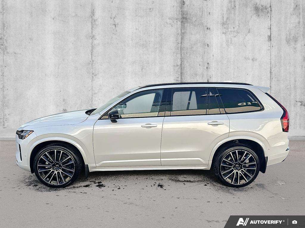 2026 Volvo XC90 B6 AWD Ultra Dark Theme 7-Seater