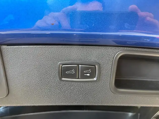 Porsche Macan view 10