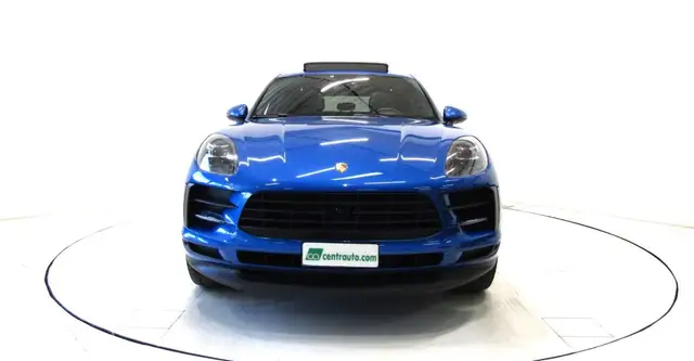Porsche Macan view 2