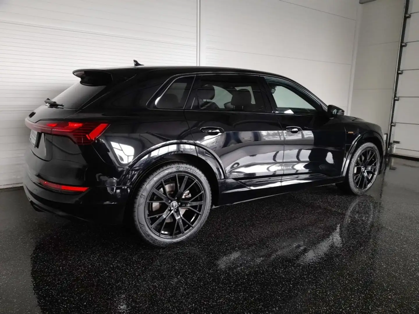 Audi e-tron 50 quattro S-LINE *NP € 88.120,- / LEDER MIT MEMORY / 21 ZOLL / AHV & KAMERA* Schwarz - 2