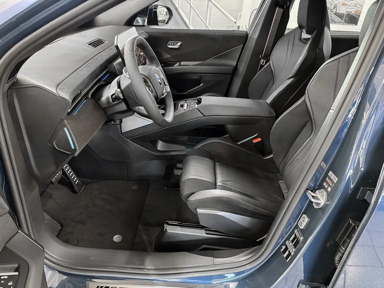 BMW iX3 50 xDrive M SPORT PRO + HuD + DA+ + 22" + UVM. 12