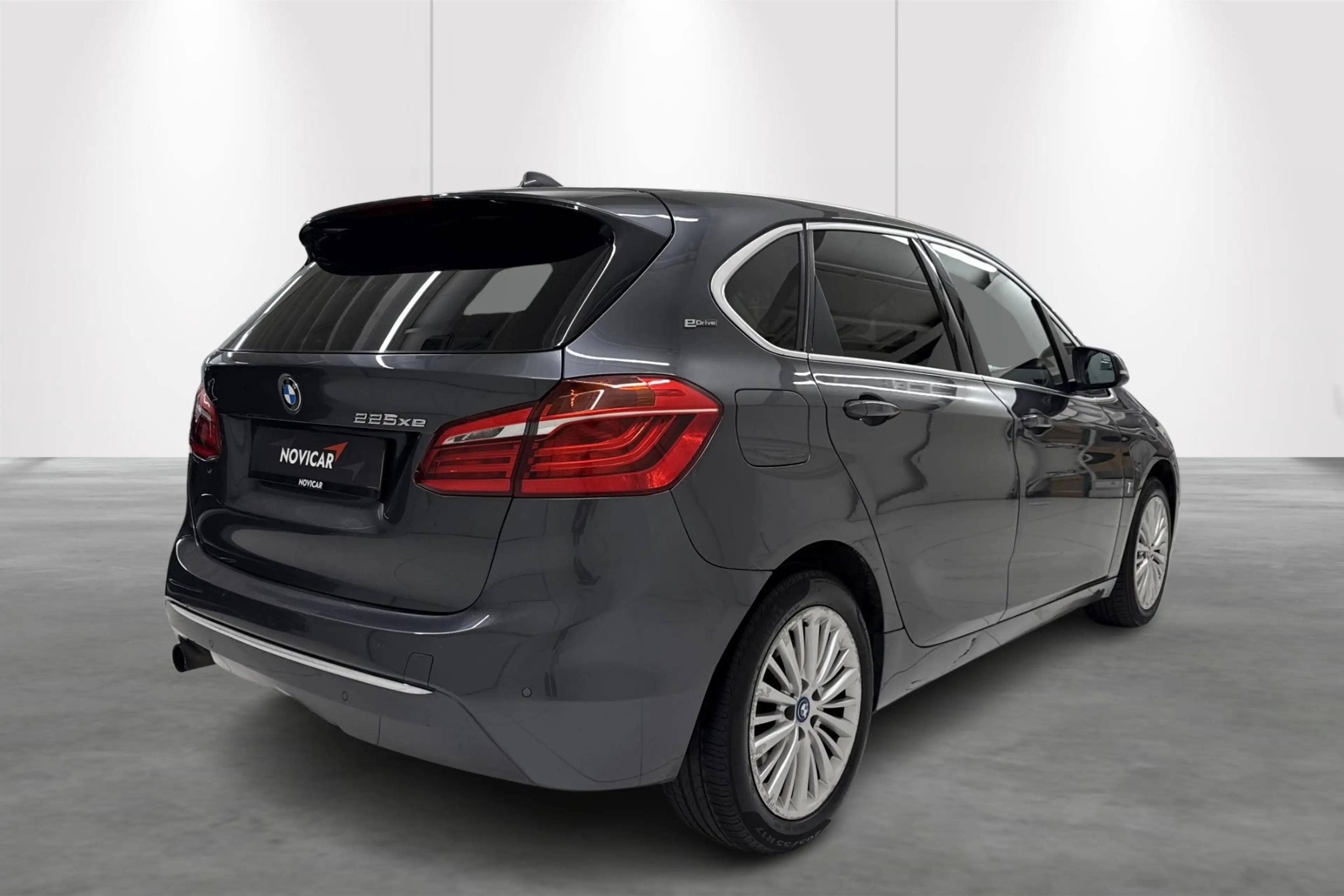 BMW 225 2 Reeks Active Tourer 225xe iPerformance — photo 2