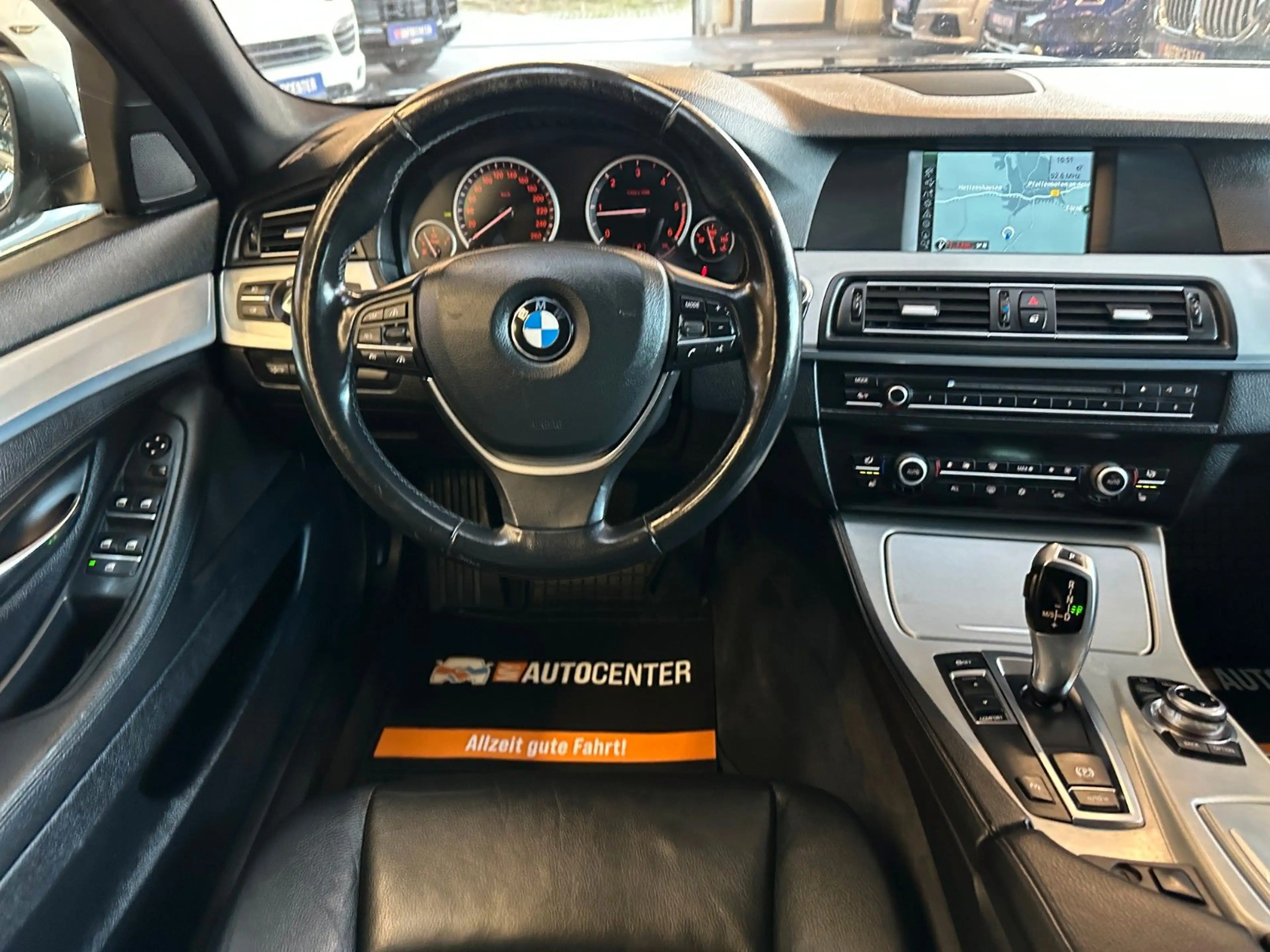 BMW 525 d *HeadUp*SoftClose*Navi*Xenon* — photo 11