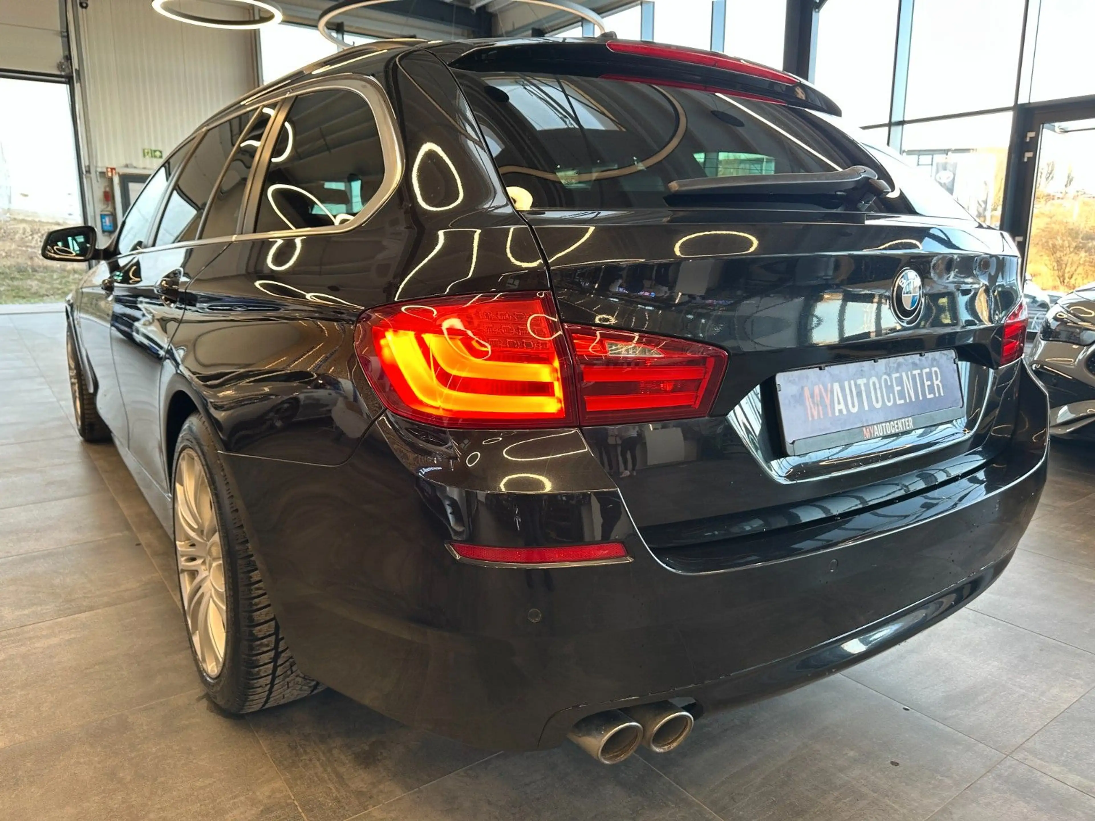 BMW 525 d *HeadUp*SoftClose*Navi*Xenon* — photo 5