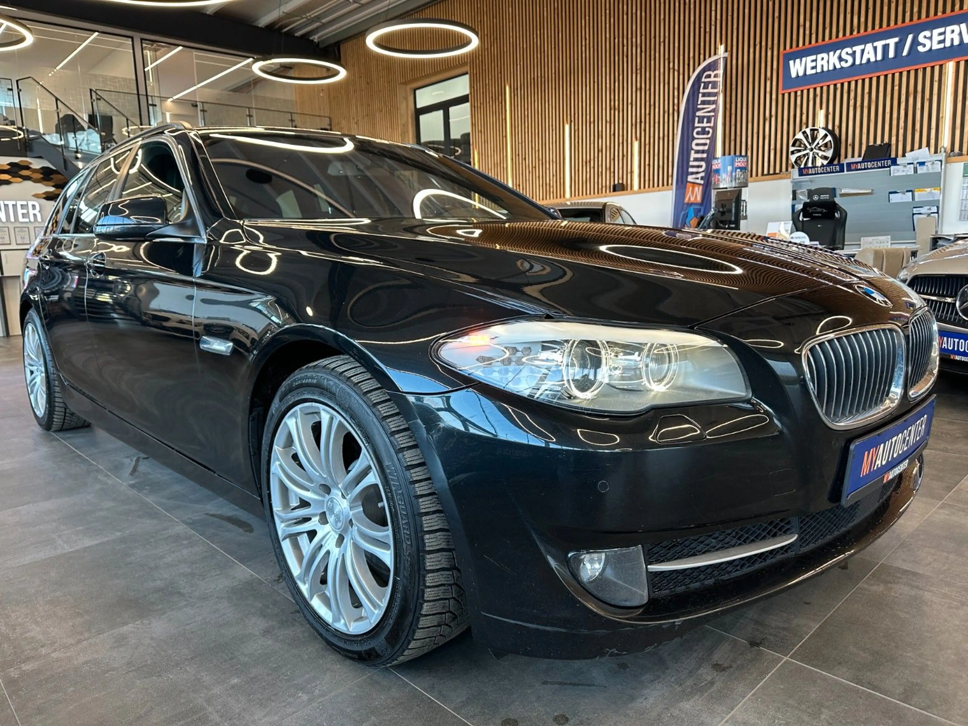 BMW 525 d *HeadUp*SoftClose*Navi*Xenon* — photo 3