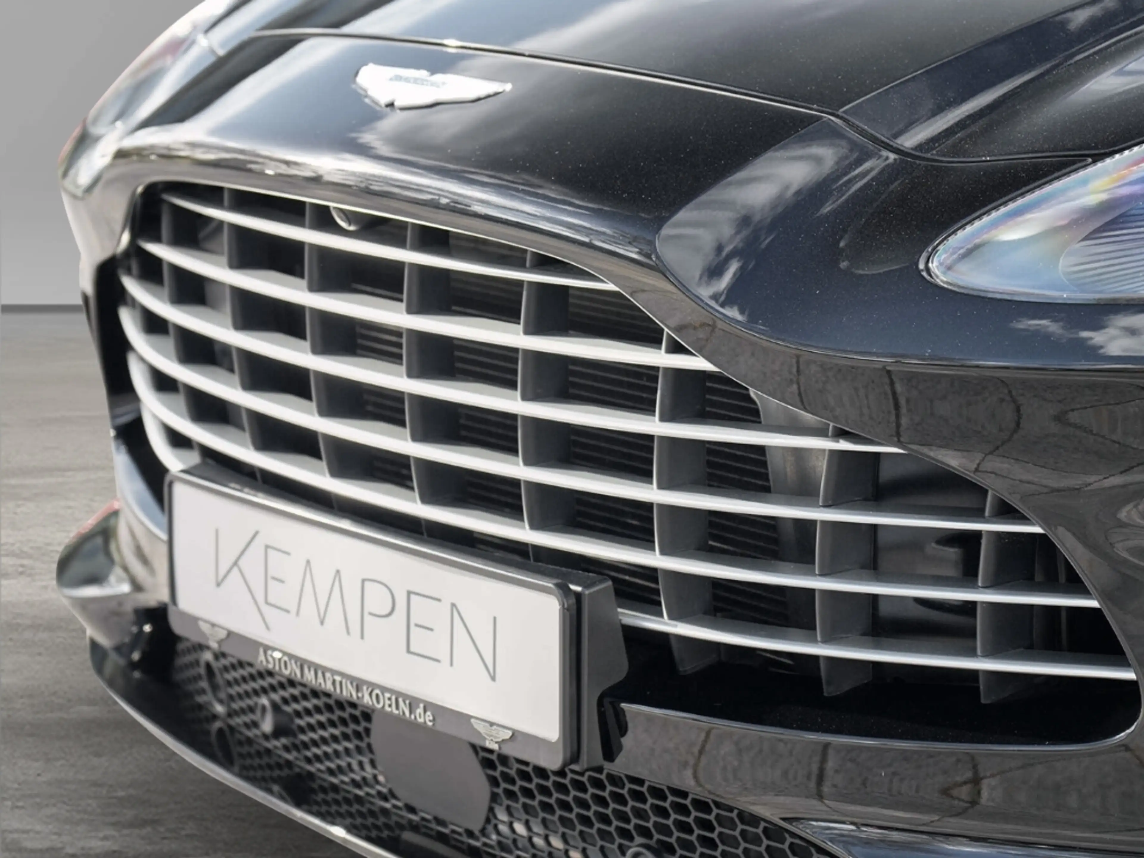 Aston Martin DBX 550 UPE 227.330,-€ Jet Black / Onyx Black — photo 11