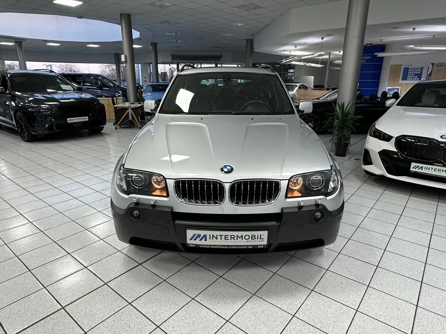 BMW X3 2.5i*Navi Professional*Xenon*Klimaautomatik* Silver - 2