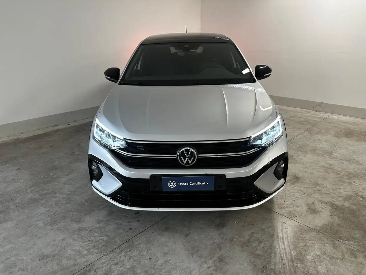 Volkswagen Taigo 1.0 TSI DSG R-Line Gris - 2