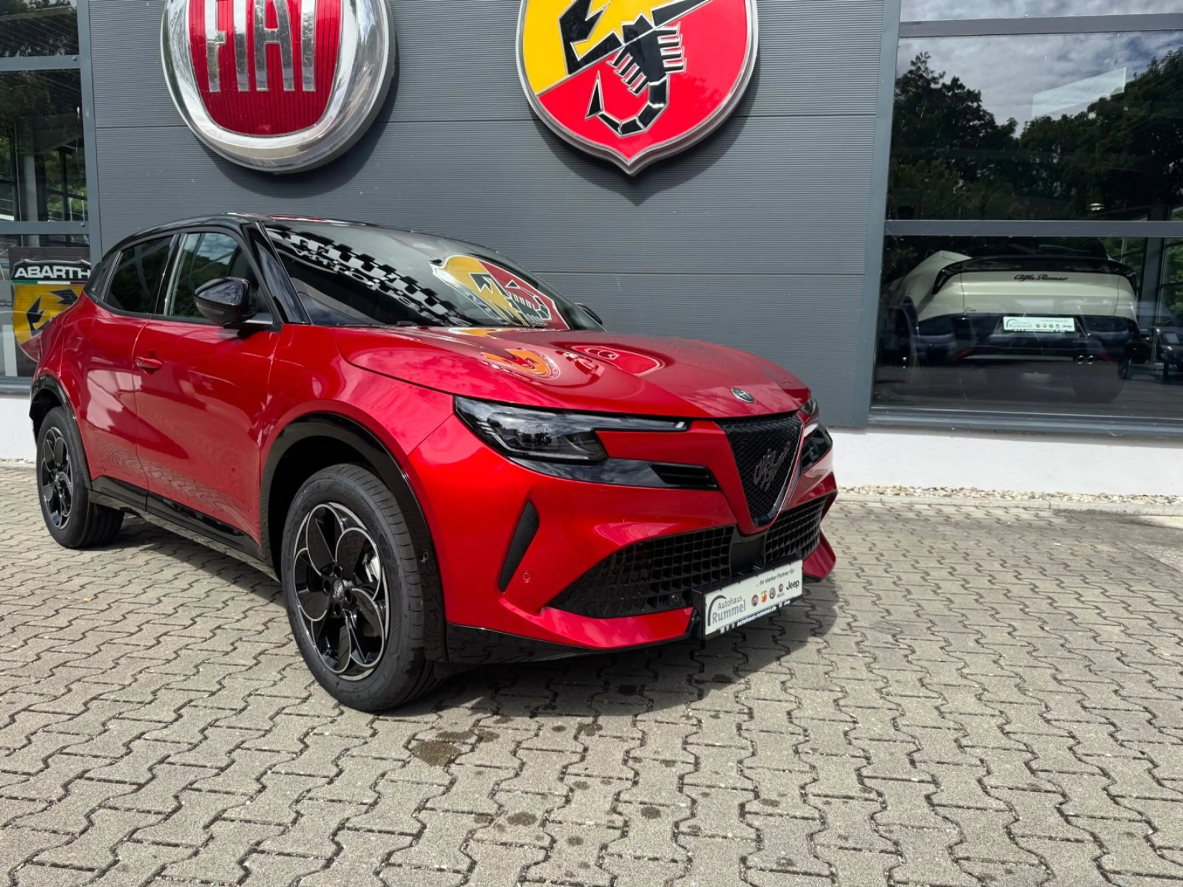 Alfa Romeo Junior Ibrida 1.2 VGT 48V-Hybrid 107 kW Ti — photo 2