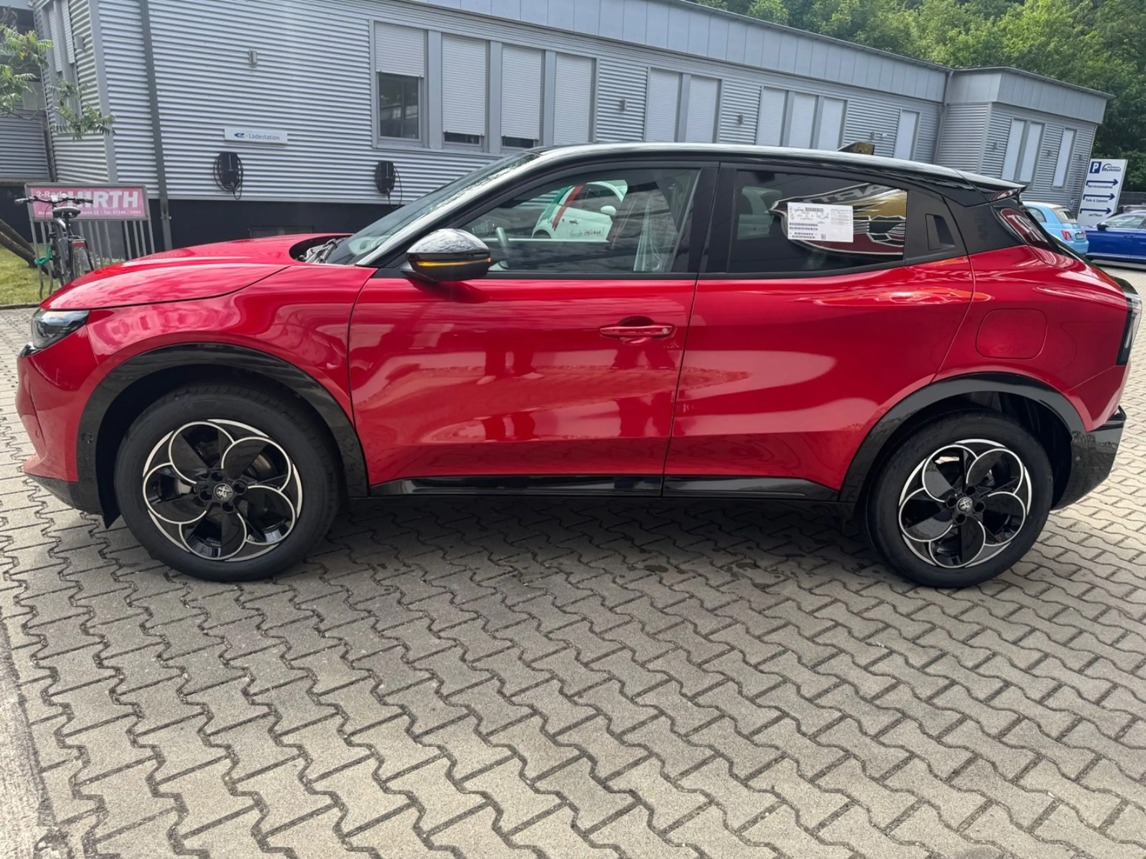 Alfa Romeo Junior Ibrida 1.2 VGT 48V-Hybrid 107 kW Ti — photo 7