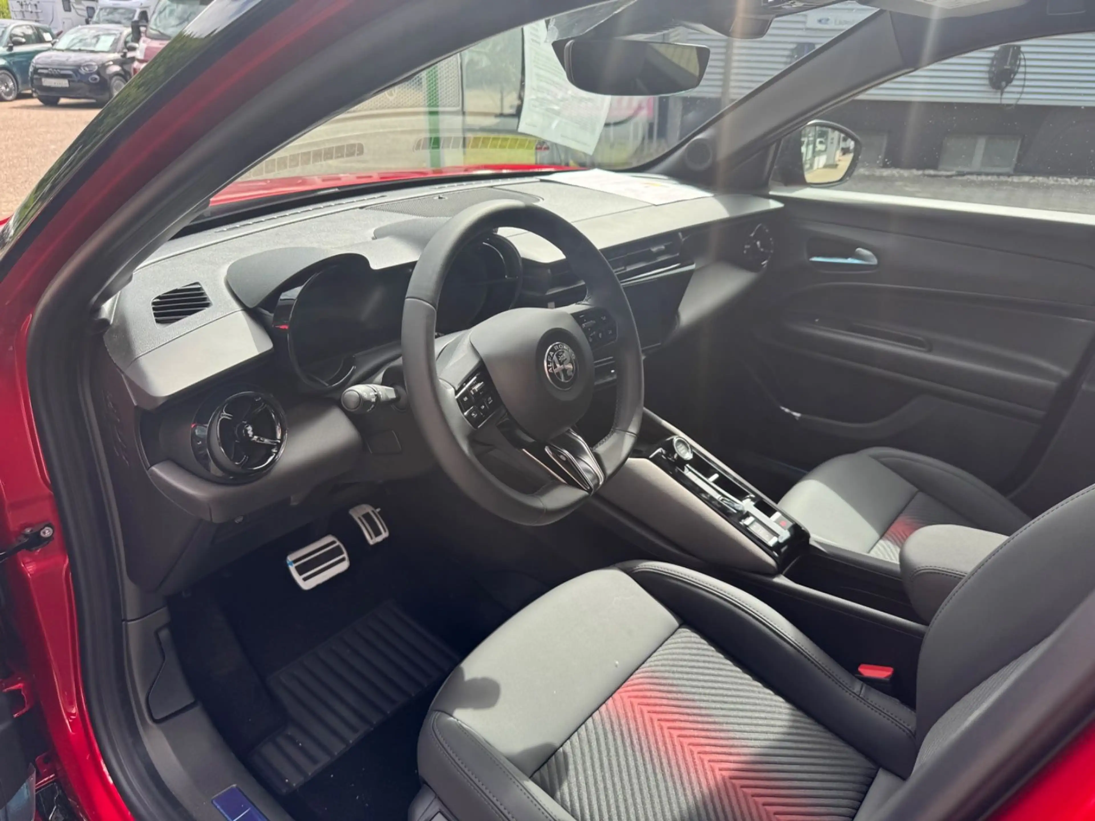 Alfa Romeo Junior Ibrida 1.2 VGT 48V-Hybrid 107 kW Ti — photo 13