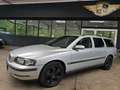 Volvo V70 Kombi 2.4 Silver Edition AHK/NAVI/TEILLEDER Silber - thumbnail 2