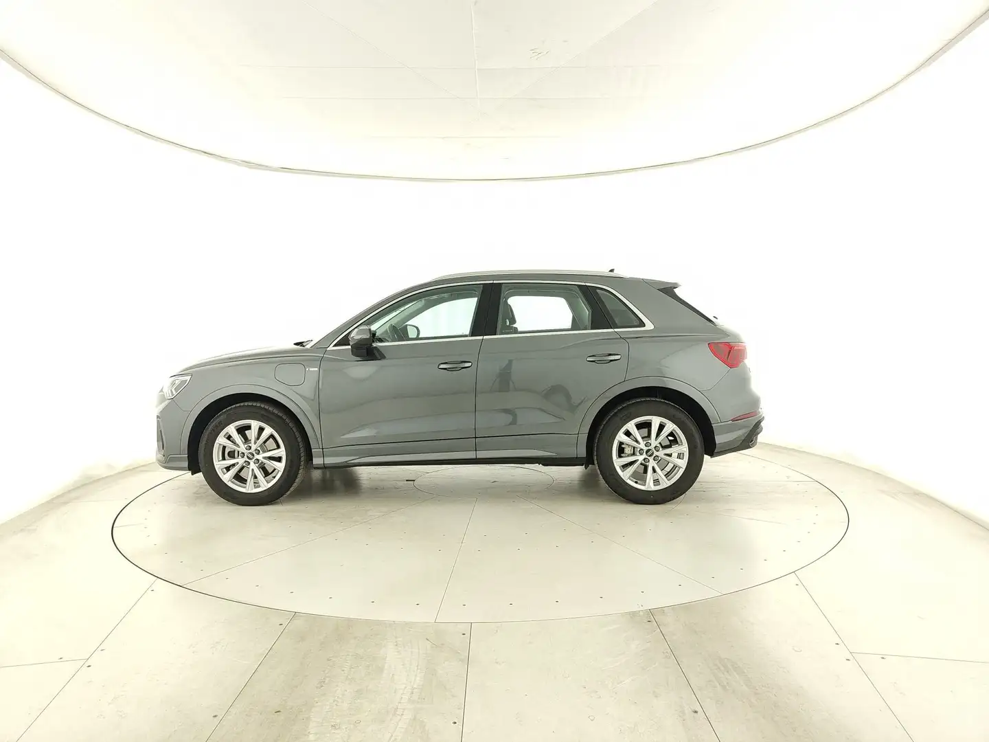 Audi Q3 45 TFSI e S tronic S line edition - LED+COMFORT Grigio - 2