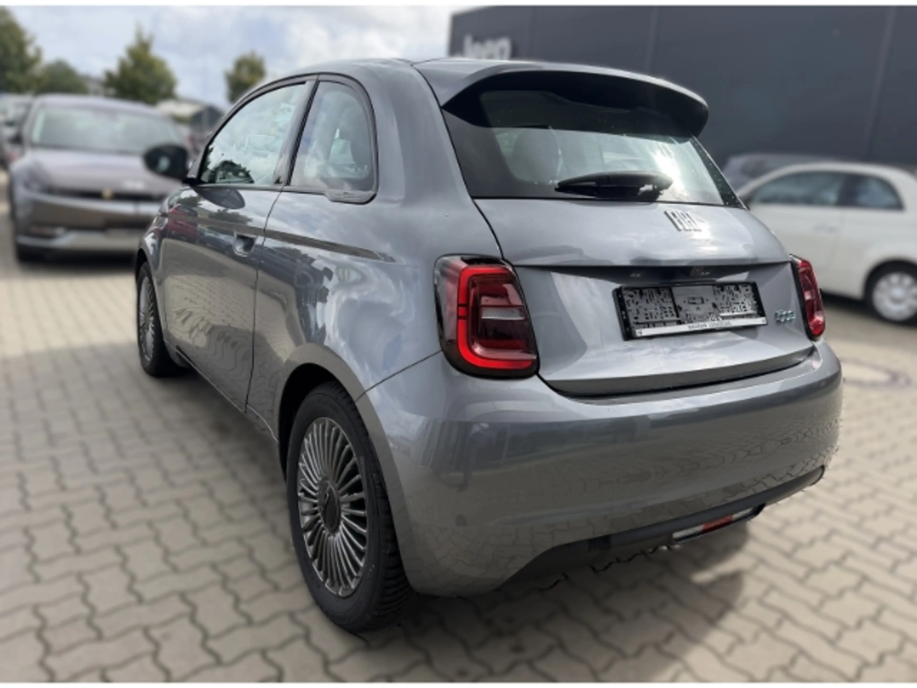 Fiat 500e Icon *Sitzheizung *Apple Car Play *Tempomat — photo 7
