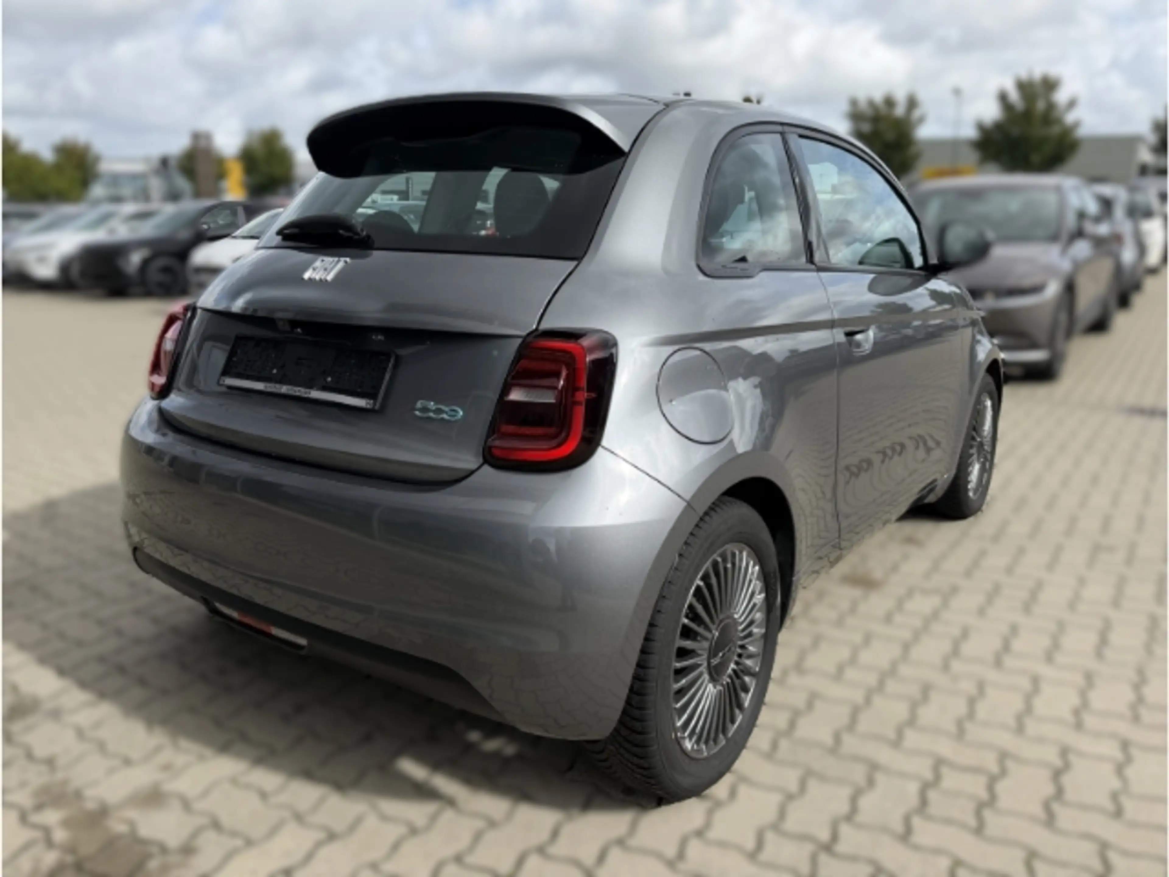 Fiat 500e Icon *Sitzheizung *Apple Car Play *Tempomat — photo 8
