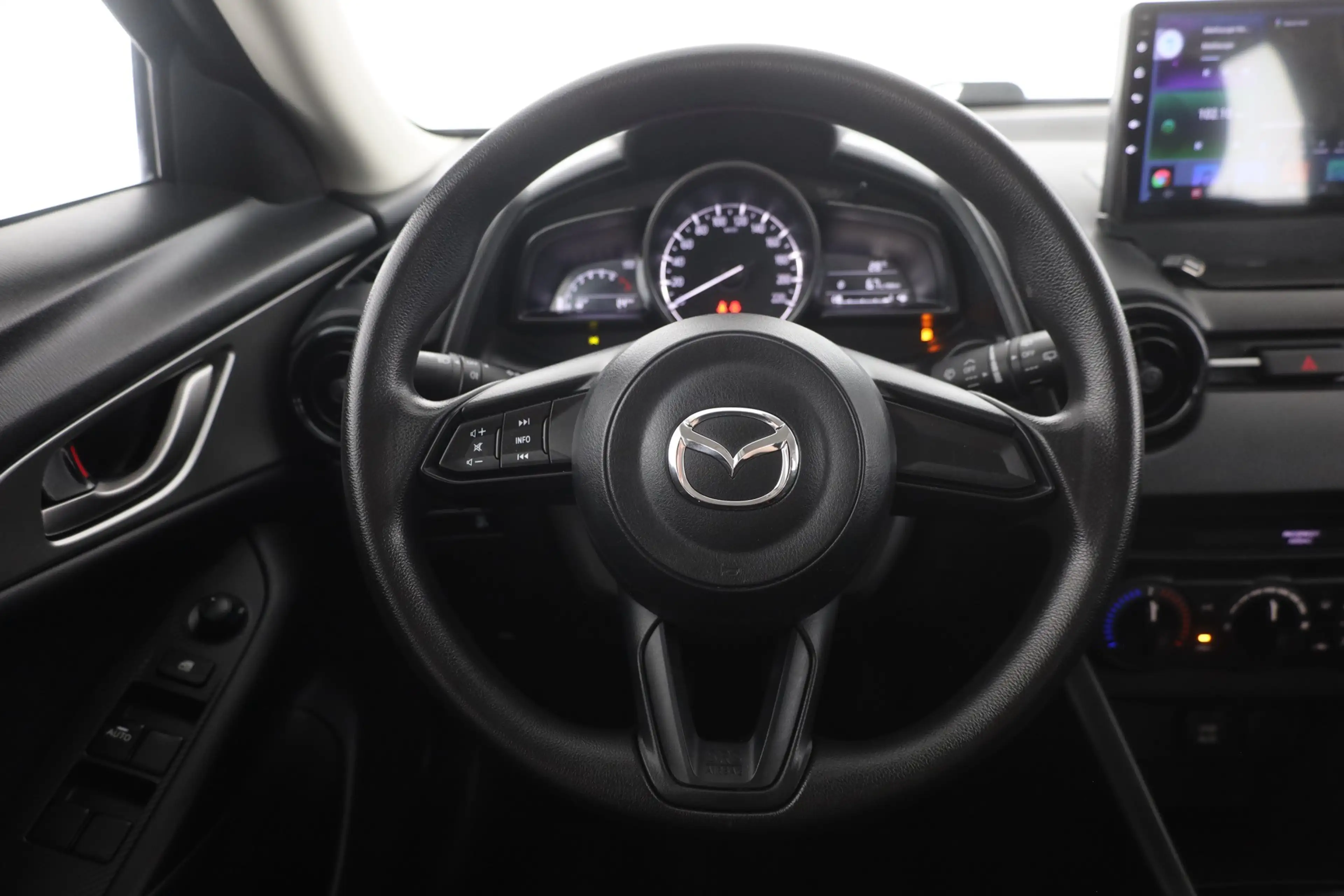 Mazda CX-3 2.0 Prime-Line Android Apple Klima USB — photo 14