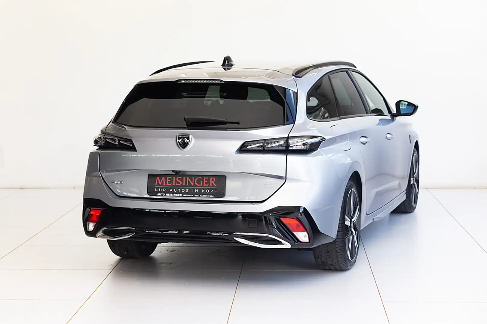 Peugeot 308 SW Hybrid 145 e-DSC6 GT Grau - 2