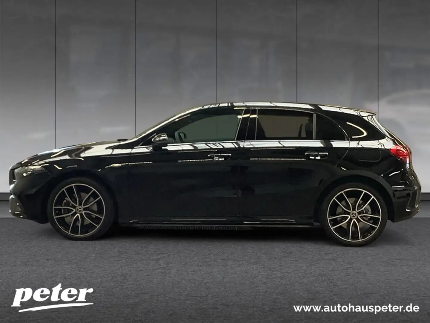 Mercedes-Benz A 250 e Kompaktlim EQ Hybrid NIGHT+19"+MULTIBEAM Fekete - 2
