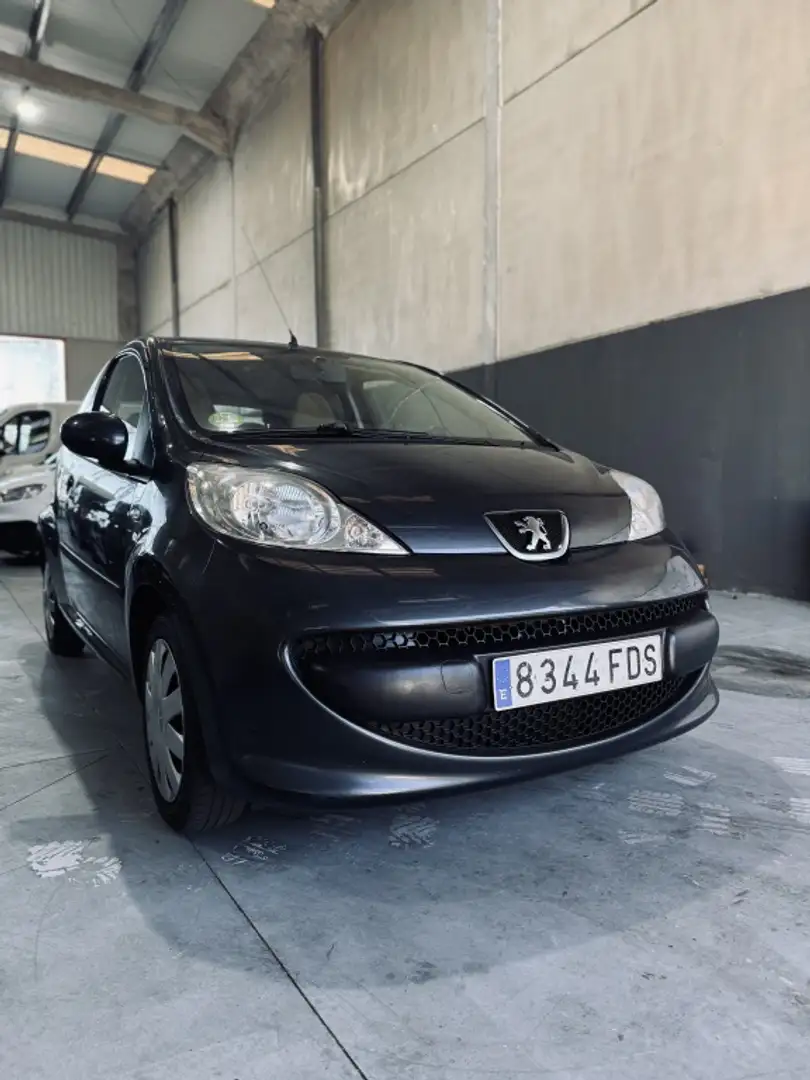 Peugeot 107 1.4HDI Urban Grijs - 2