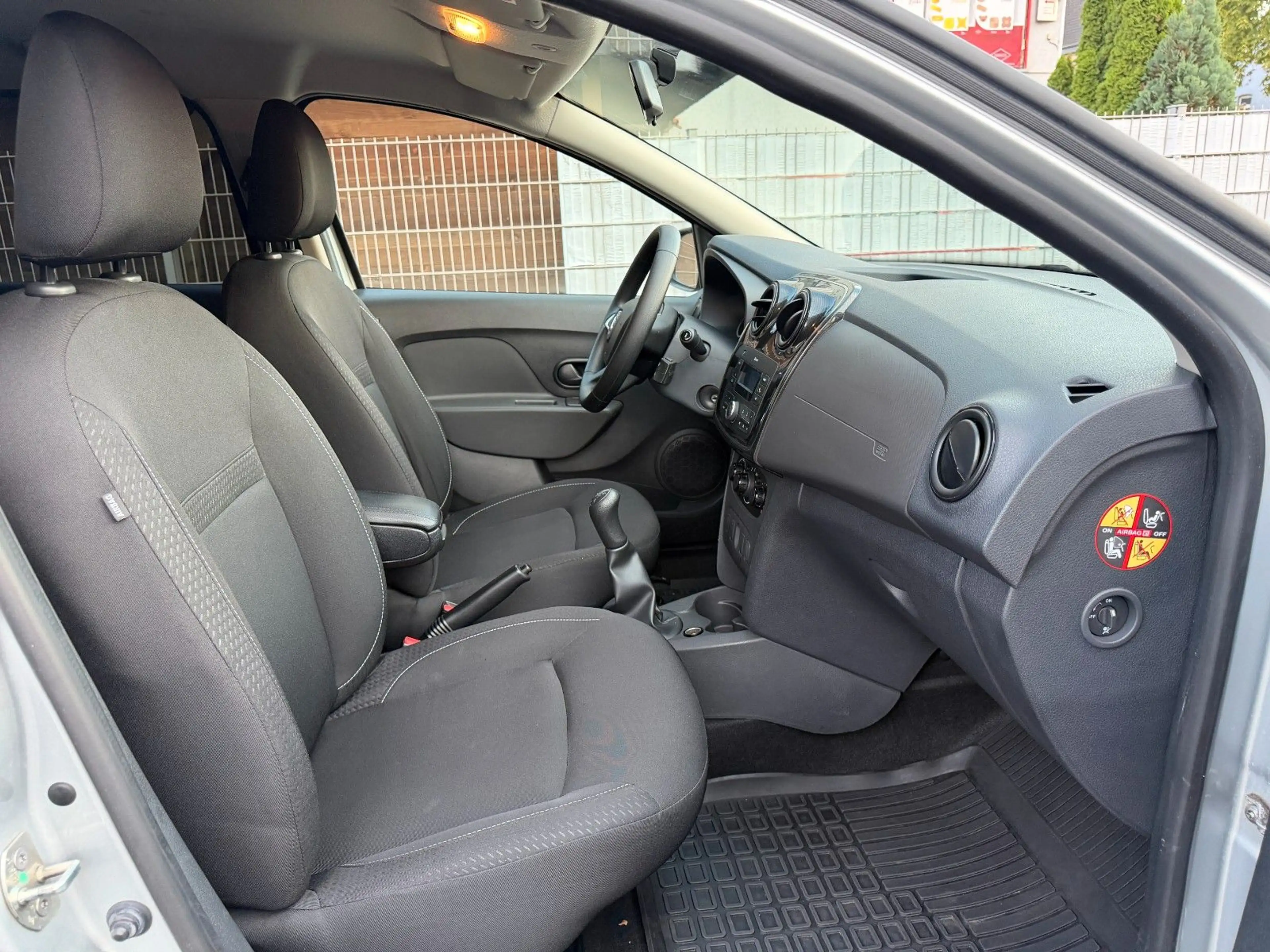 Dacia Logan MCV SCe 75 Comfort Klima/Bluetooth/1 Hand — photo 11
