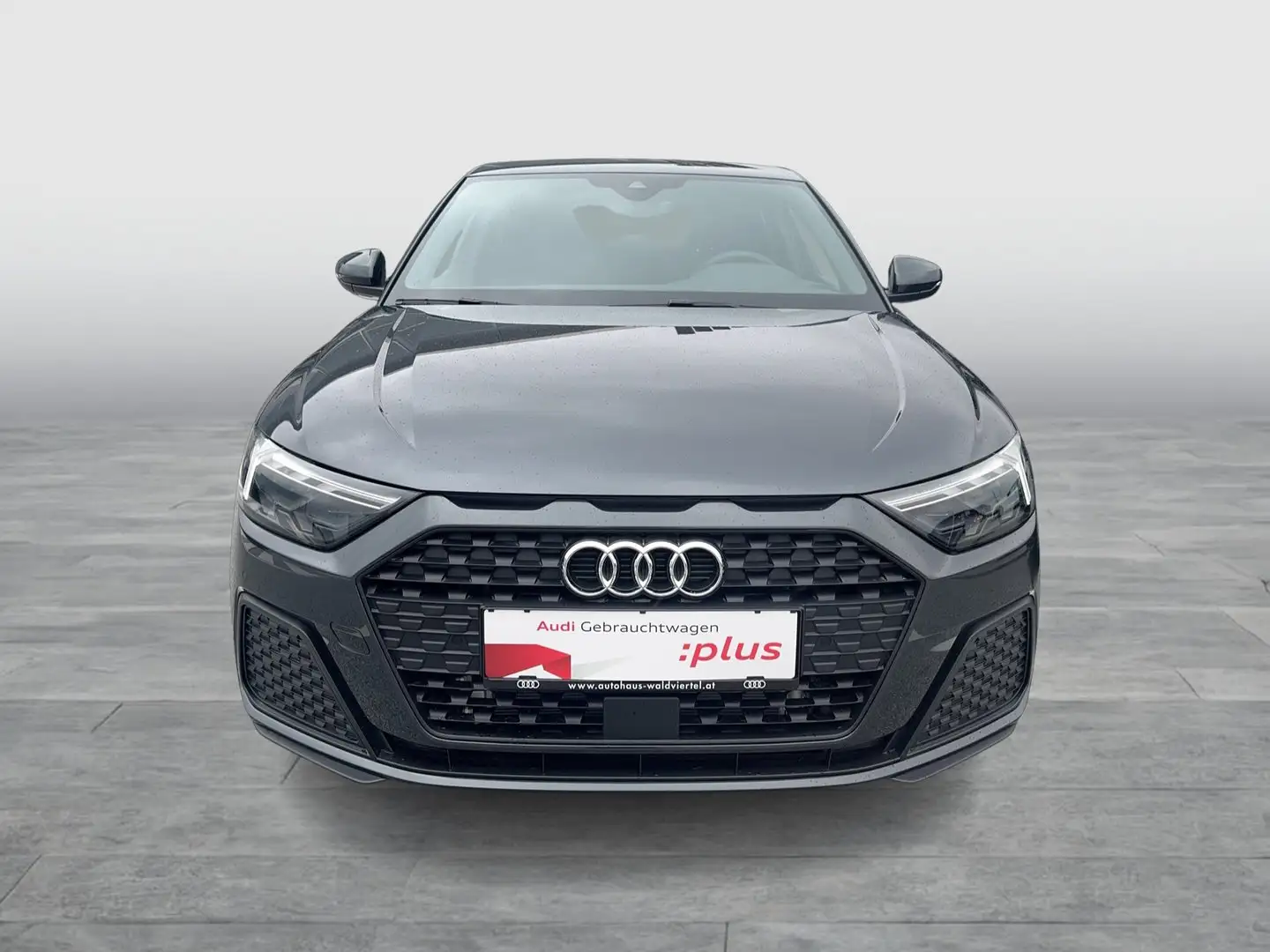 Audi A1 25 TFSI intense Grau - 2