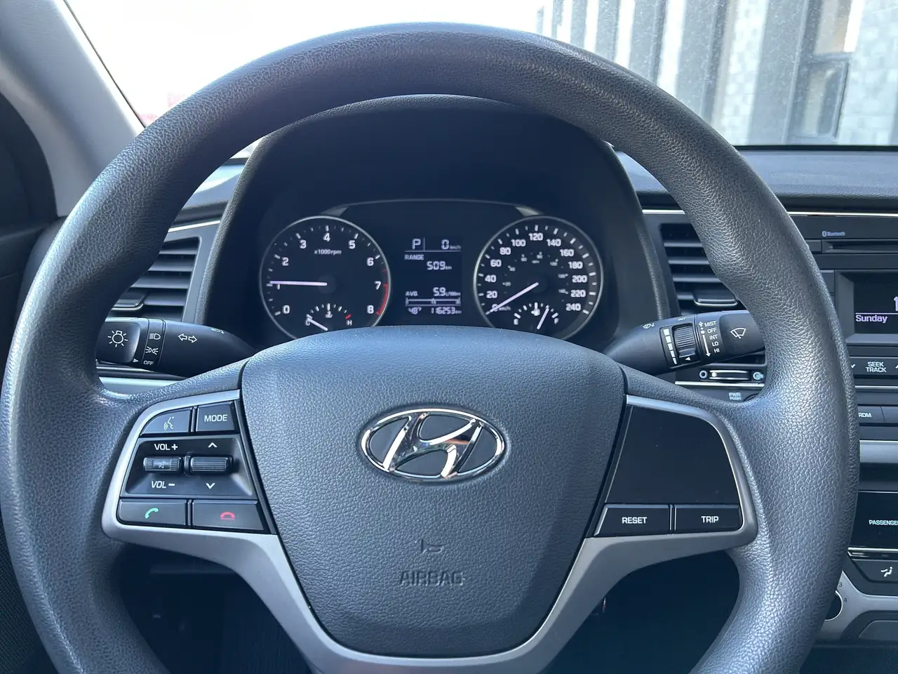 Hyundai ELANTRA снимка Hyundai ELANTRA