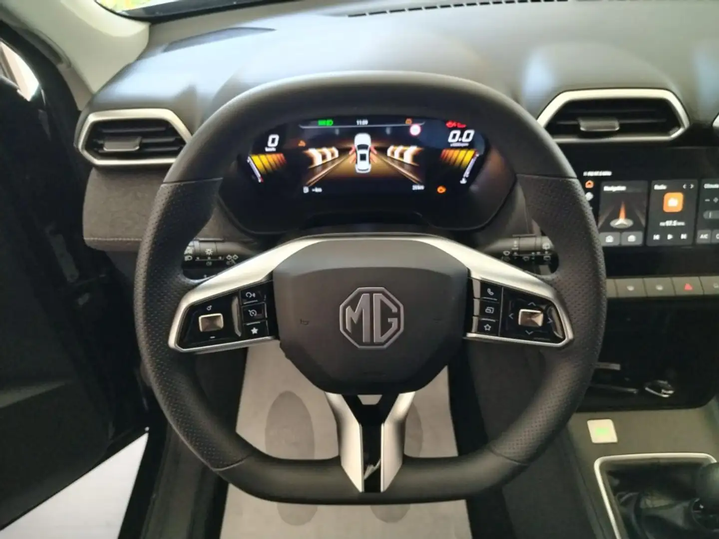 MG ZS 1.5 Standard Schwarz - 1