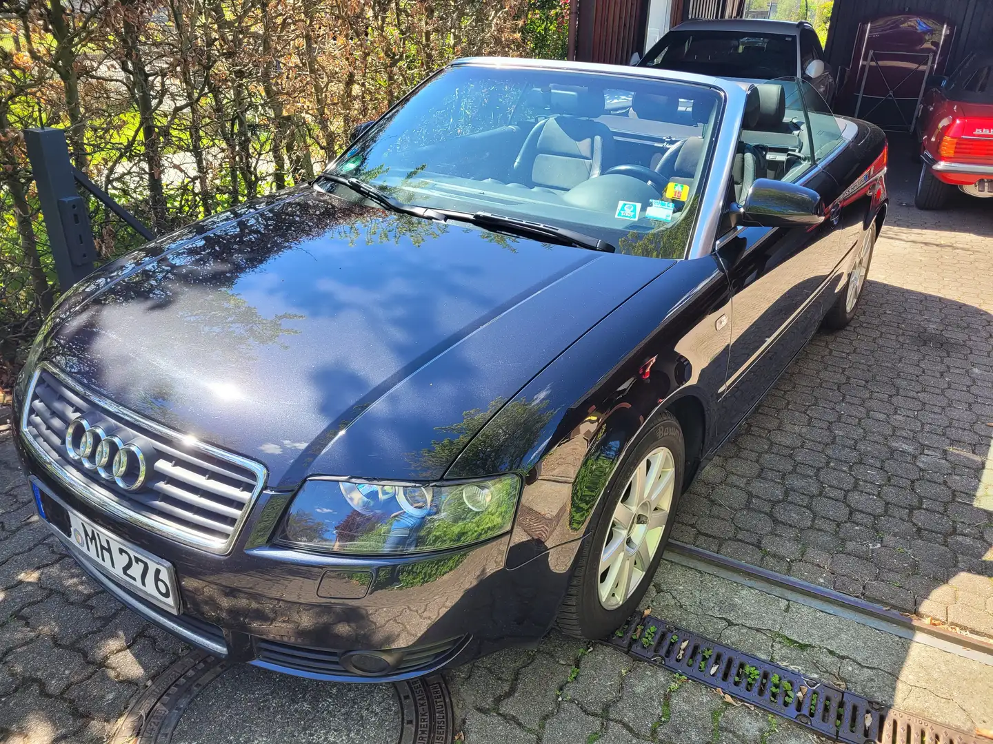 Audi A4 A4 Cabriolet 2.4 Schwarz - 1