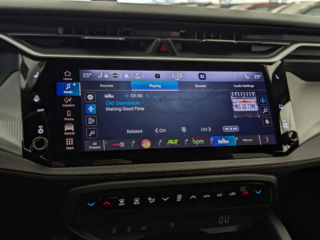 Jeep Cherokee снимка Jeep Cherokee