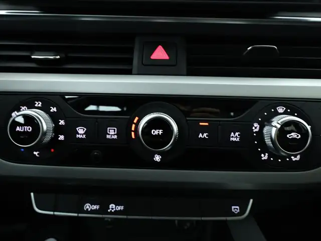 Audi A4 view 12