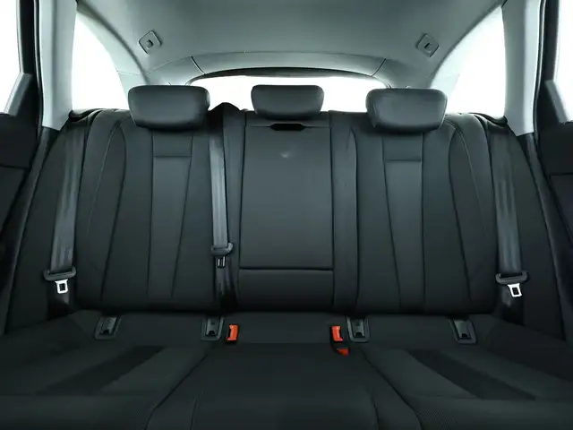 Audi A4 view 15