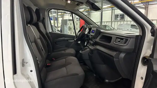 Renault Trafic view 10