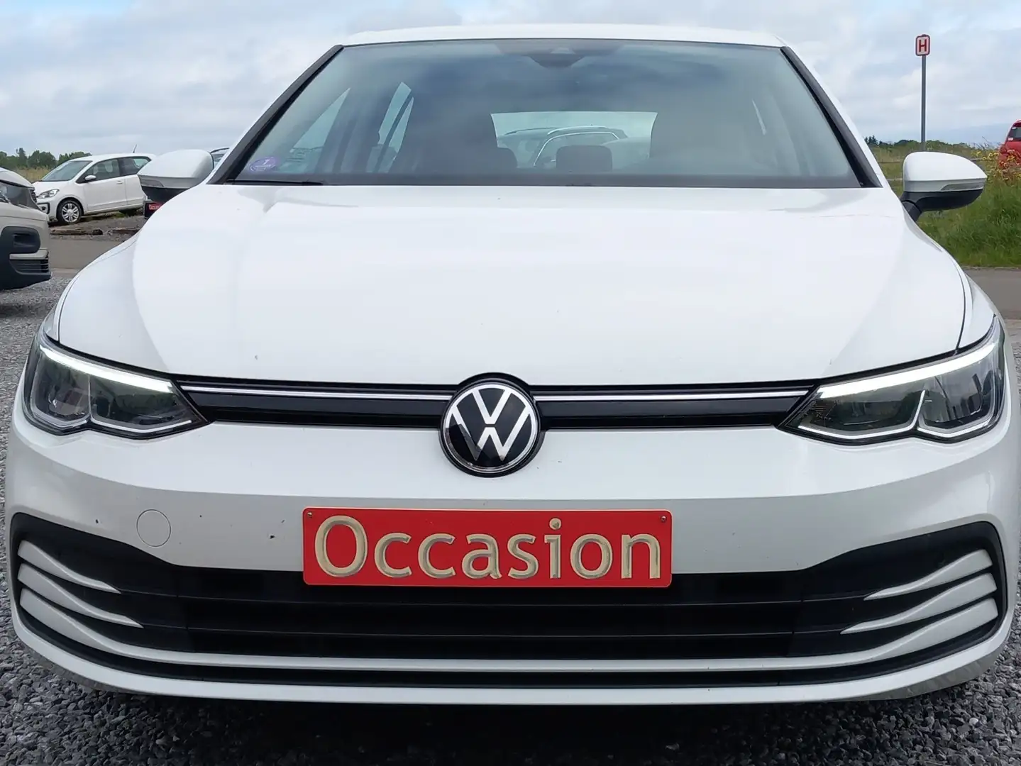 Volkswagen Golf 1.0 TSI Life OPF Wit - 1