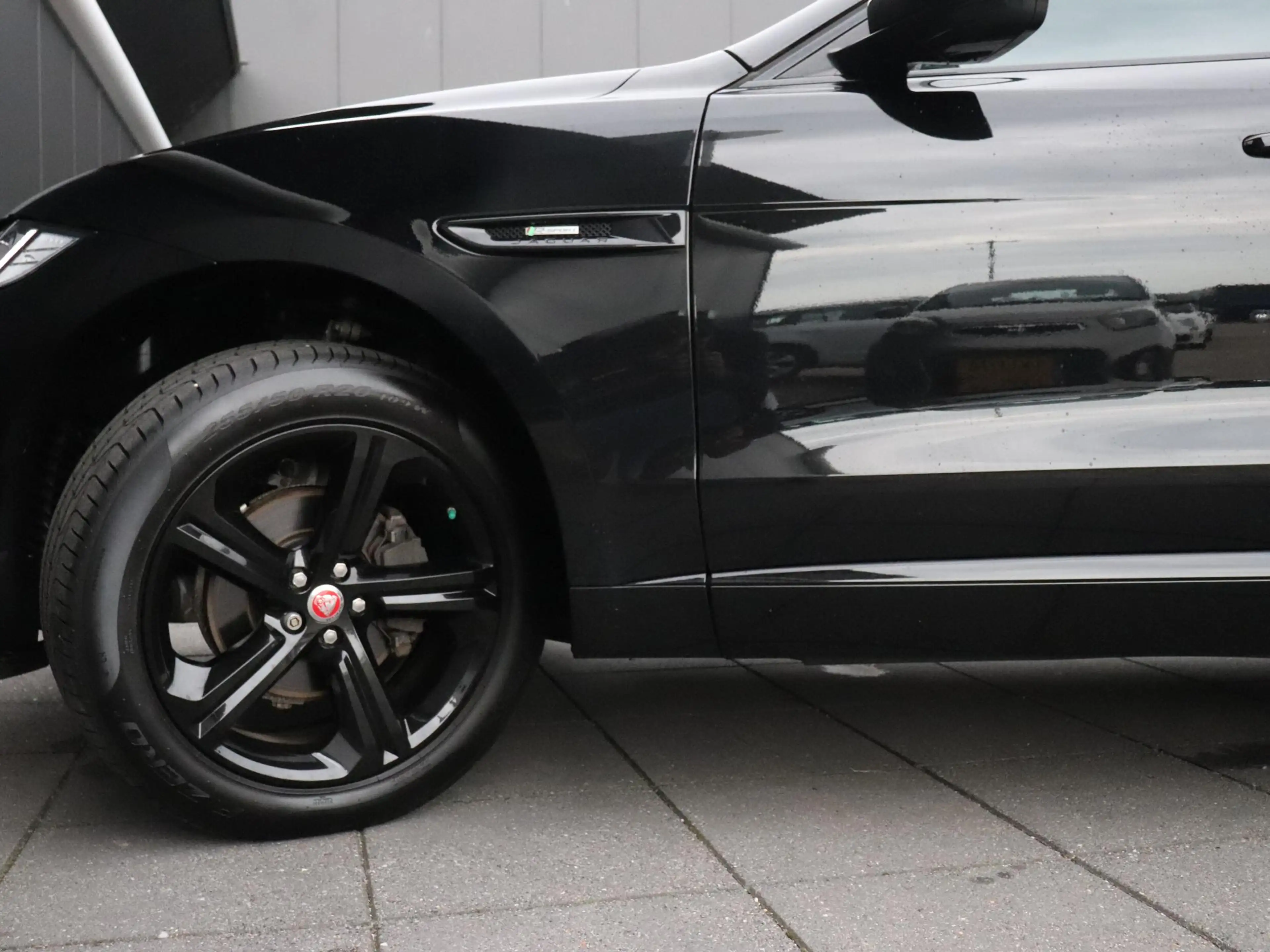 Jaguar F-Pace 2.0 Portfolio AWD 25t | LEDER | PANO-DAK | TREKHAA — photo 18