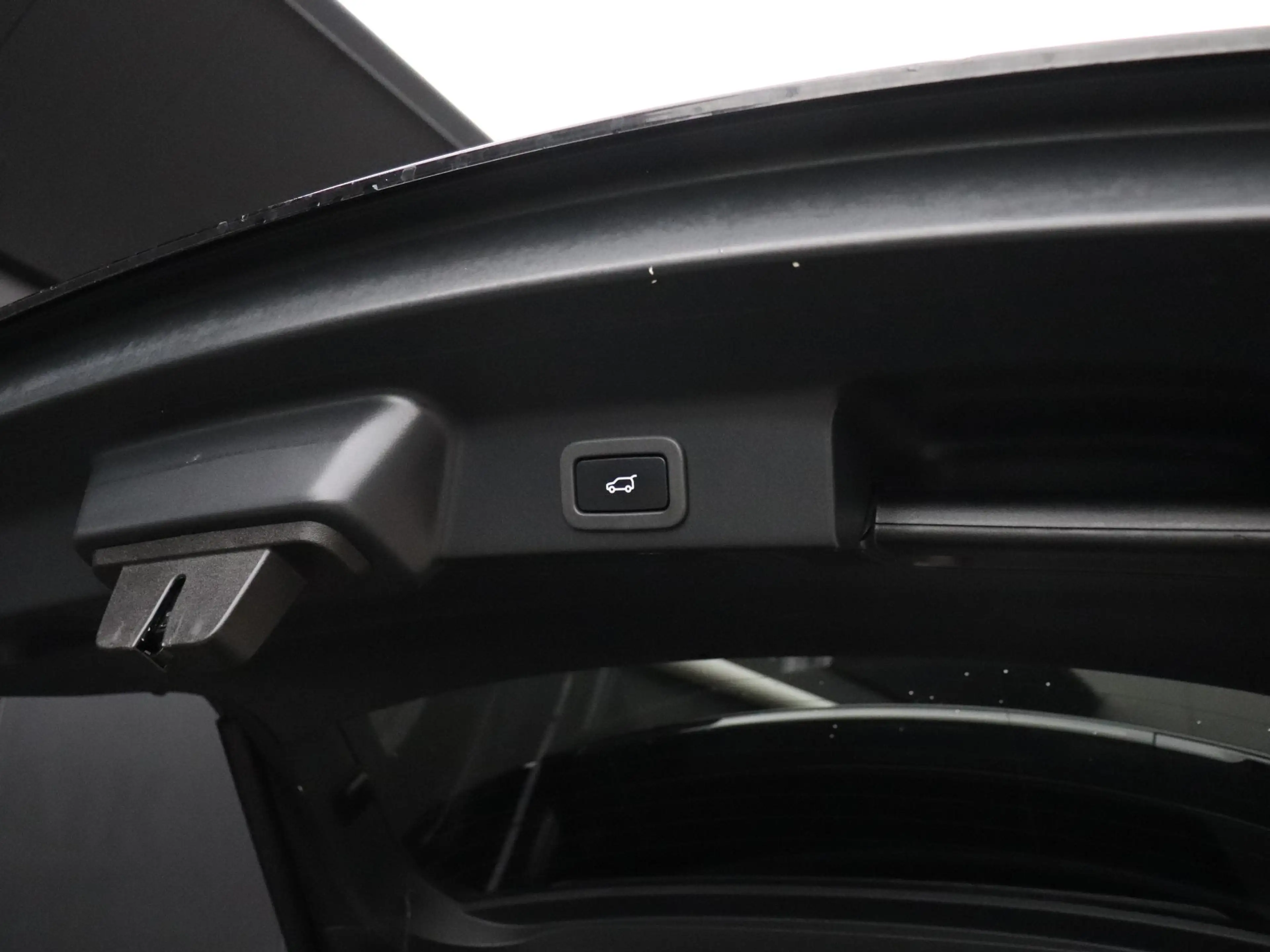 Jaguar F-Pace 2.0 Portfolio AWD 25t | LEDER | PANO-DAK | TREKHAA — photo 16
