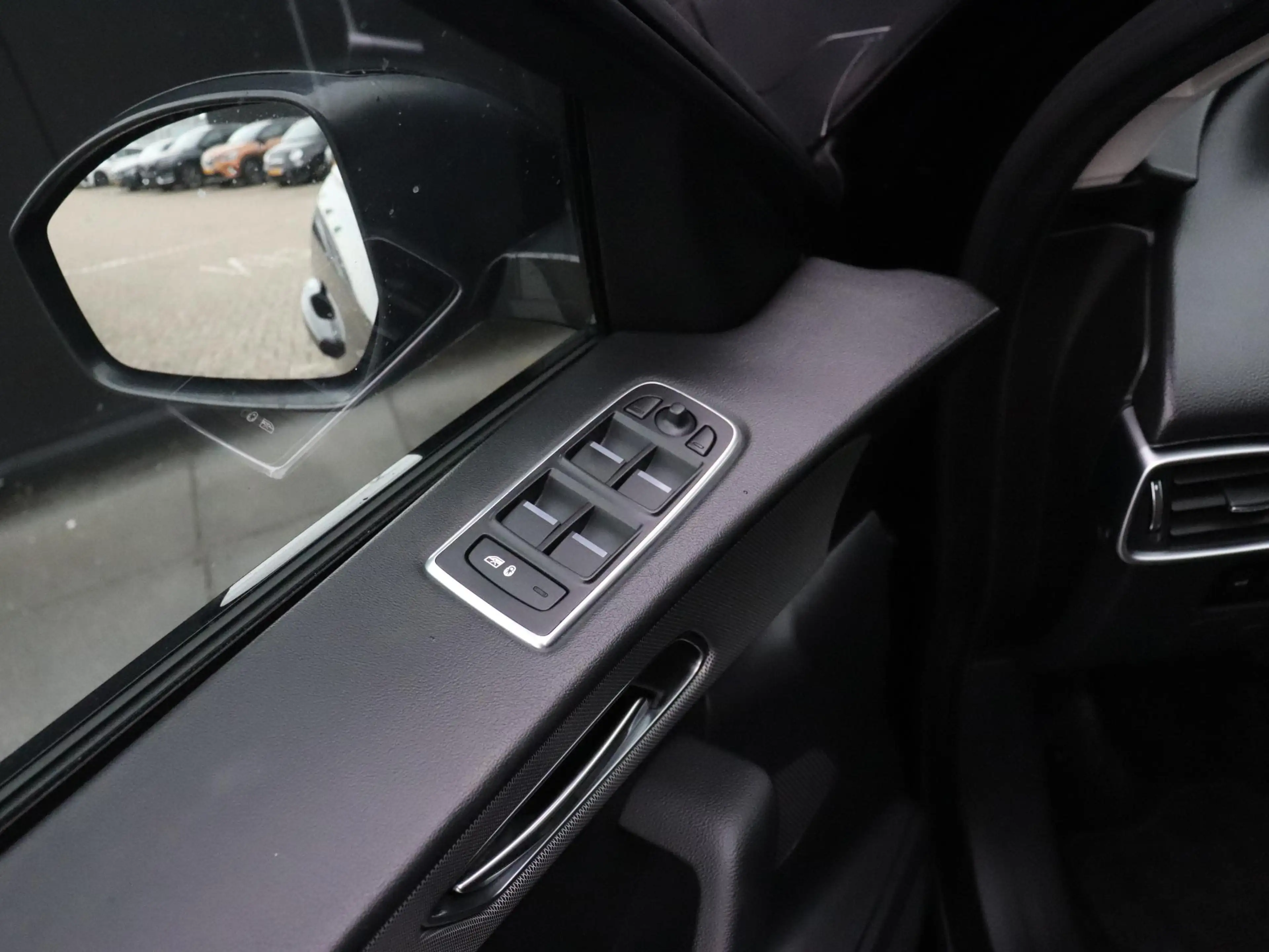 Jaguar F-Pace 2.0 Portfolio AWD 25t | LEDER | PANO-DAK | TREKHAA — photo 19
