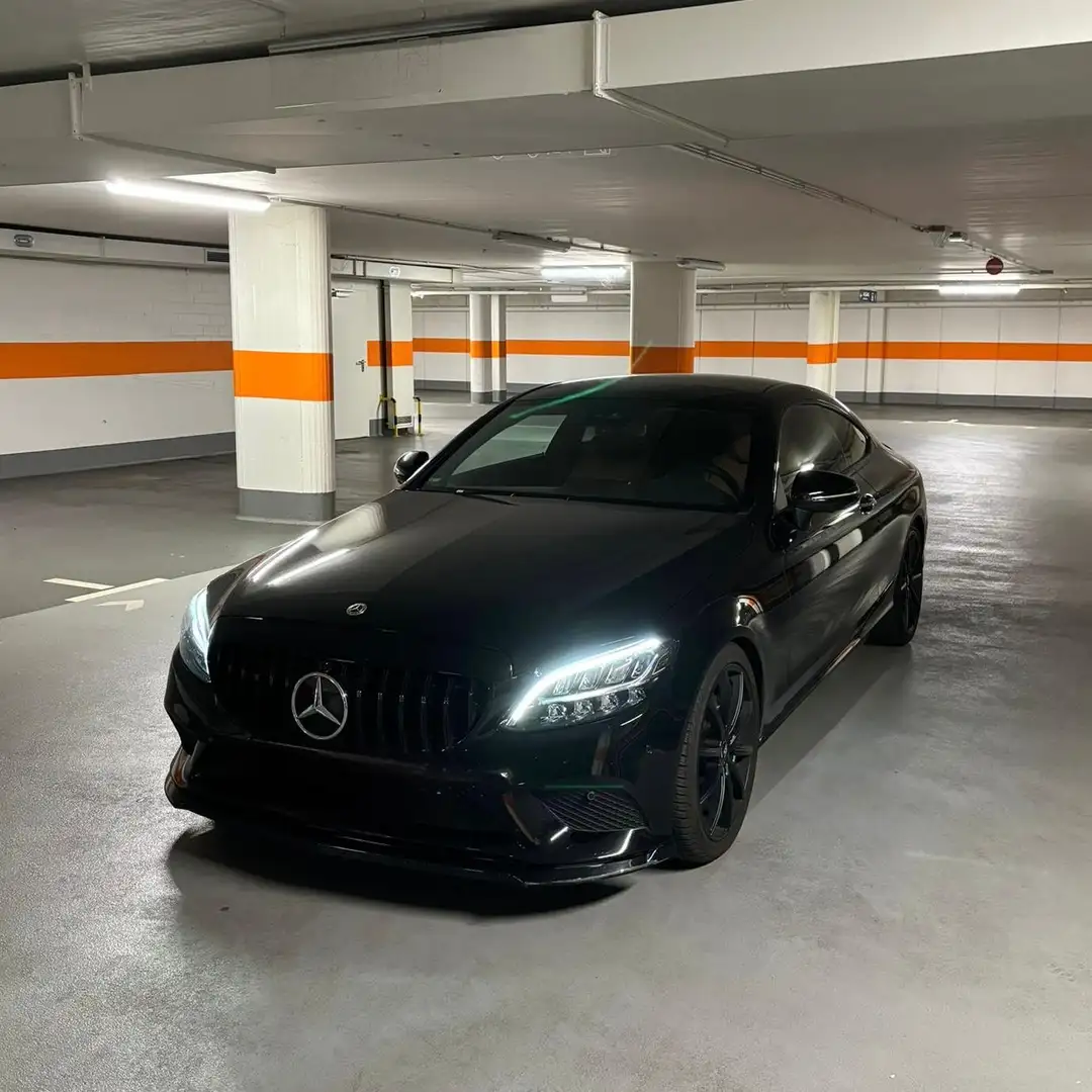 Mercedes-Benz C 300 Coupe 4Matic 9G-TRONIC AMG Line Schwarz - 1