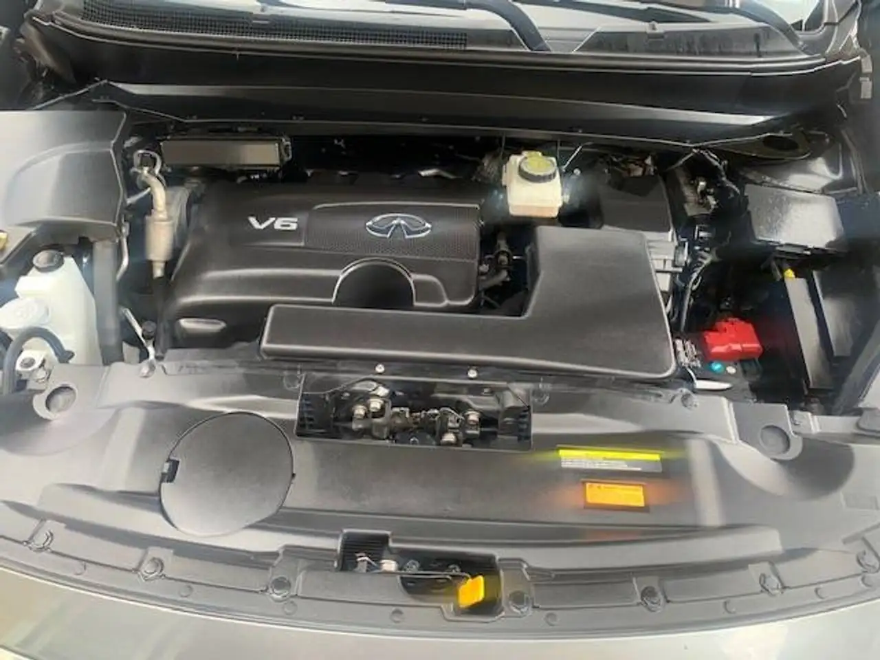 Infiniti QX60 снимка Infiniti QX60