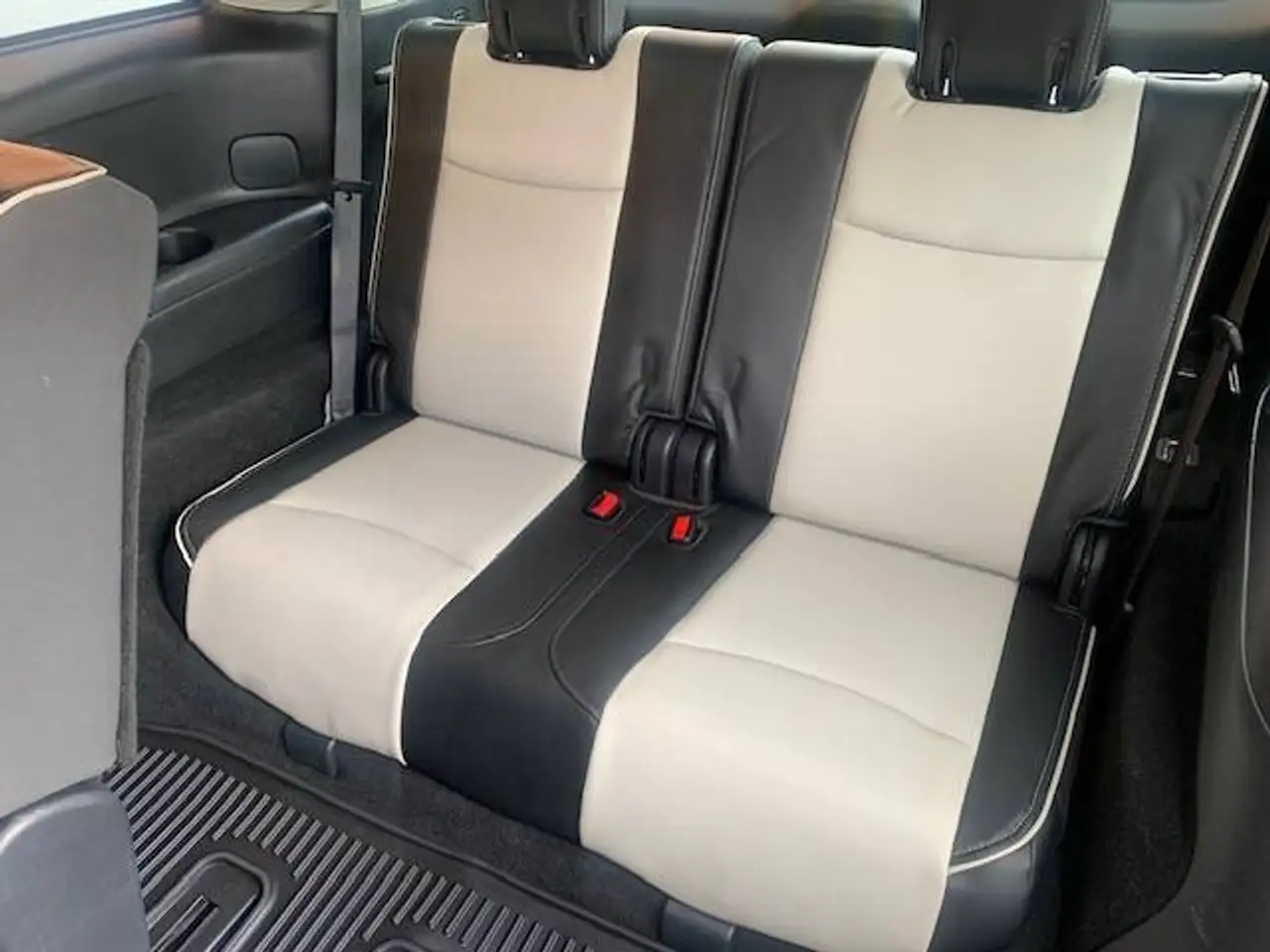 Infiniti QX60 снимка Infiniti QX60