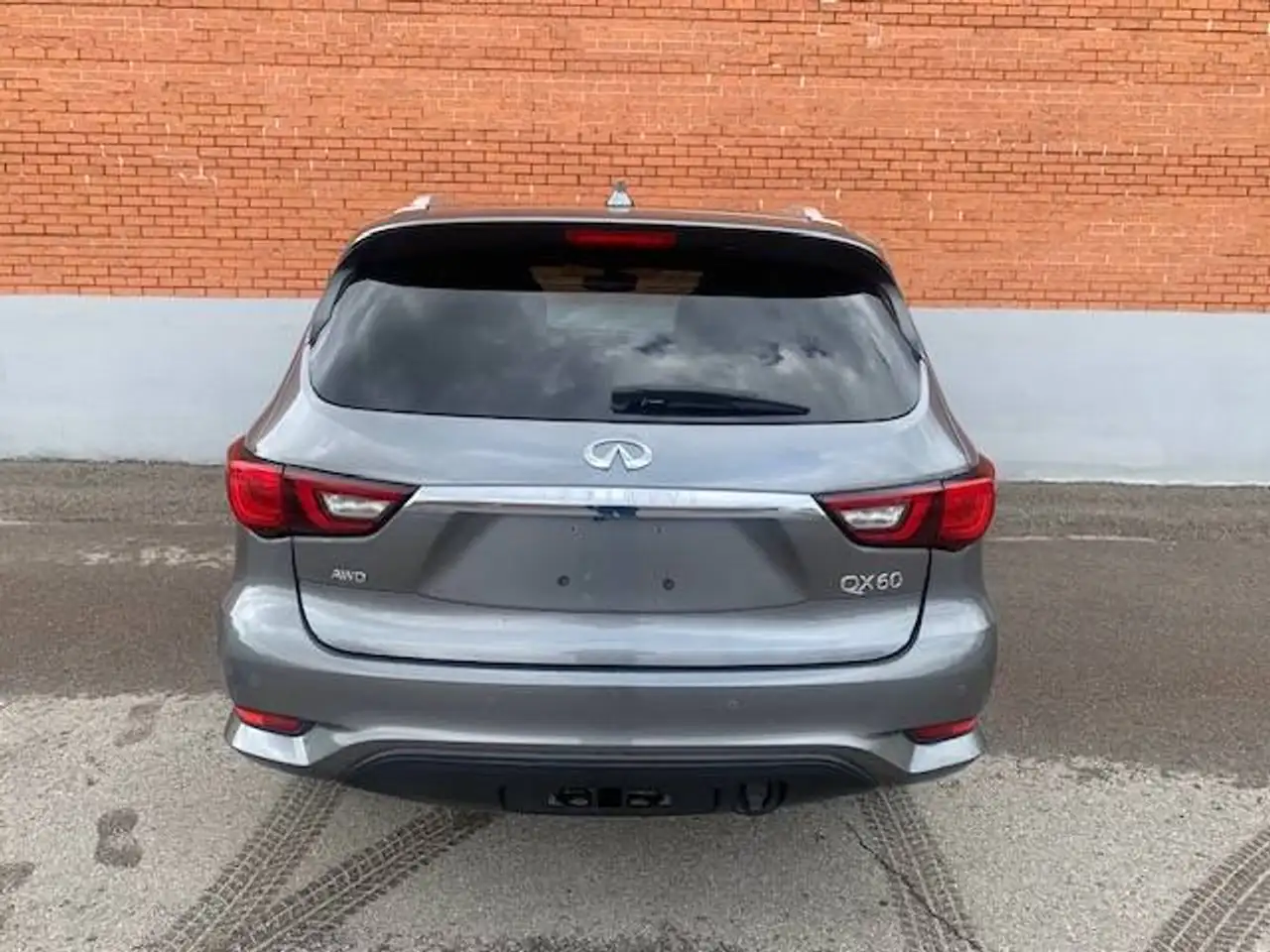 Infiniti QX60 снимка Infiniti QX60