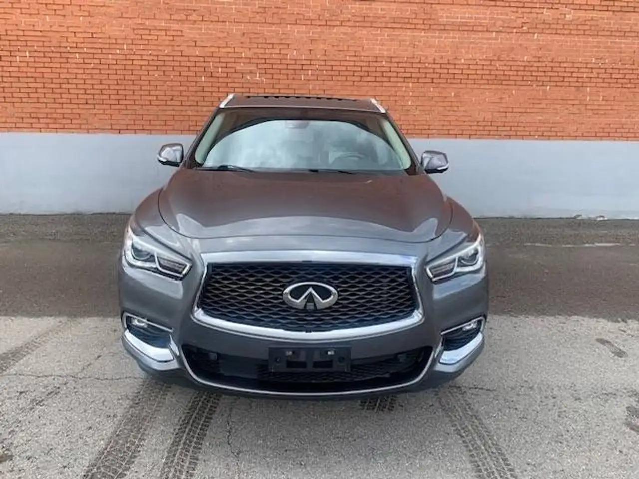 Infiniti QX60 снимка Infiniti QX60