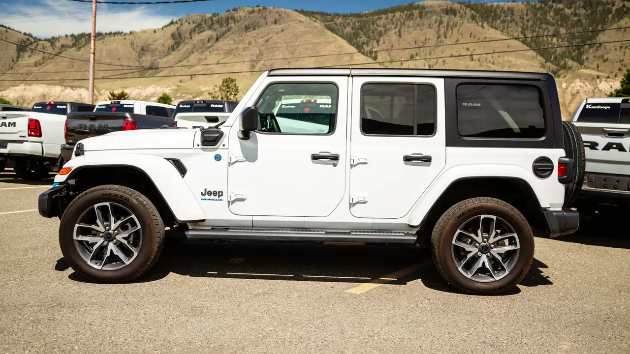 Jeep Wrangler снимка Jeep Wrangler