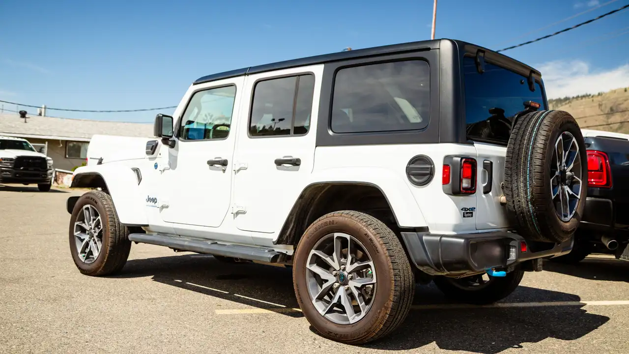 Jeep Wrangler снимка Jeep Wrangler