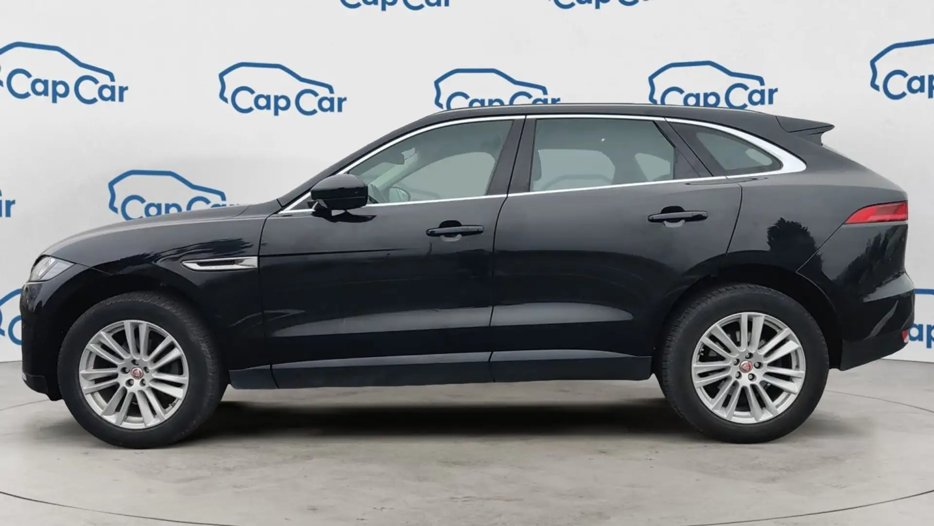 Jaguar F-Pace 2.0 D 180 AWD BVA8 Prestige - Automatique Noir - 2