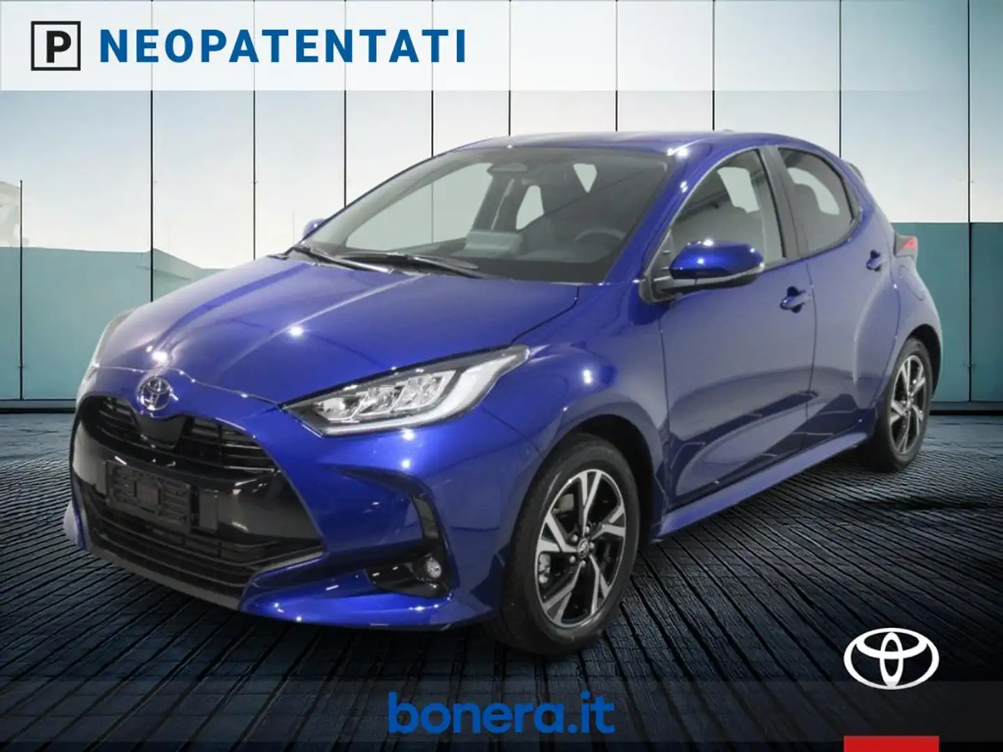 Toyota Yaris 1.5 hybrid Trend Blu/Azzurro - 1