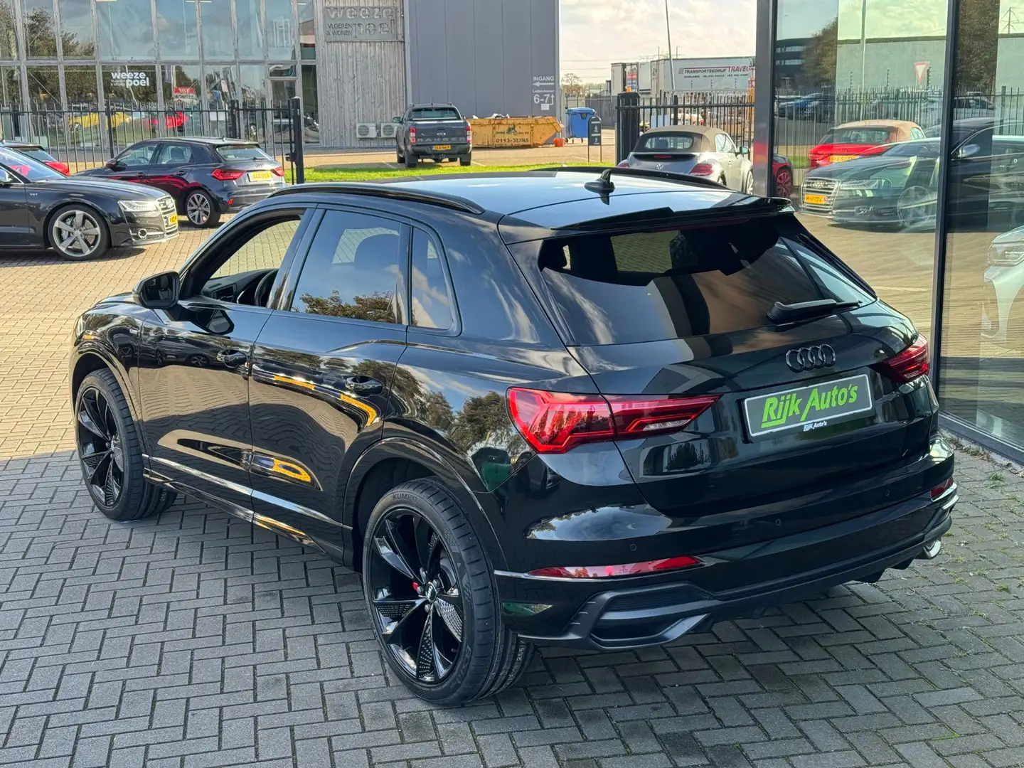 Audi Q3 35 TFSI 3x S Line * Matrix Led * Keyless * Stoelve Schwarz - 2