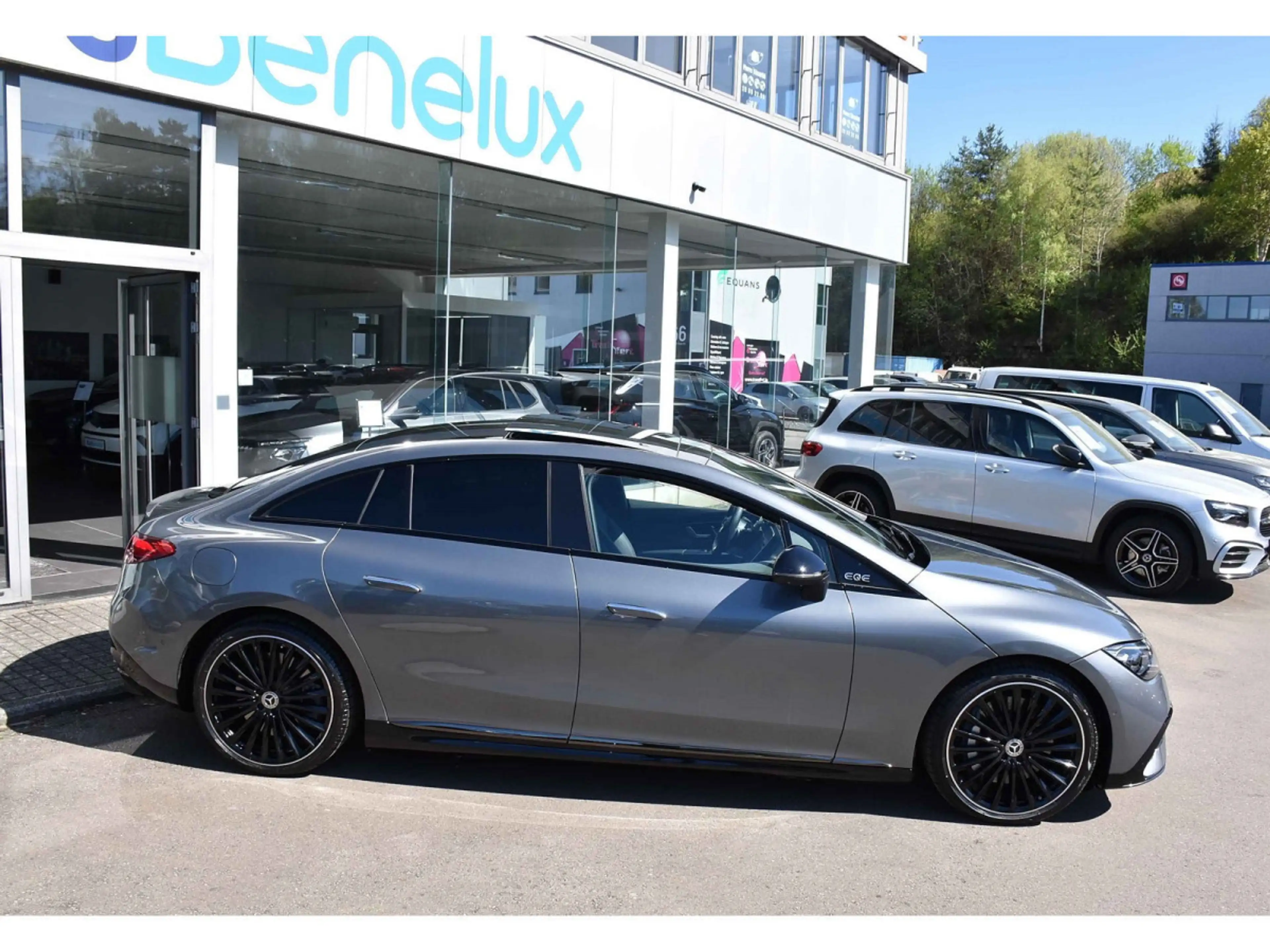 Mercedes-Benz EQE 300 AMG Line AIRMATIC DISTR CUIR MEMO PANO BURMESTER — photo 2