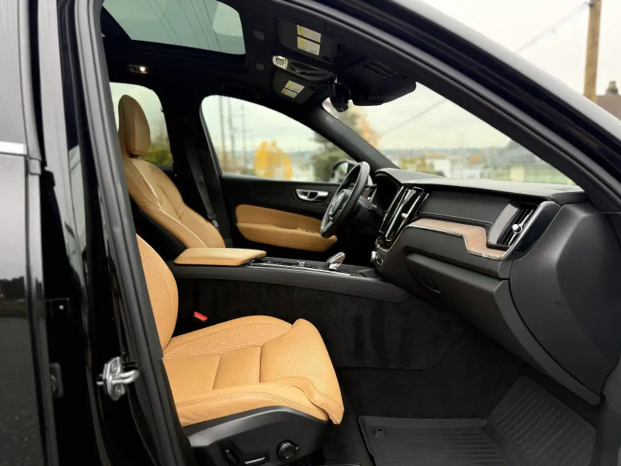 Volvo XC60 снимка Volvo XC60