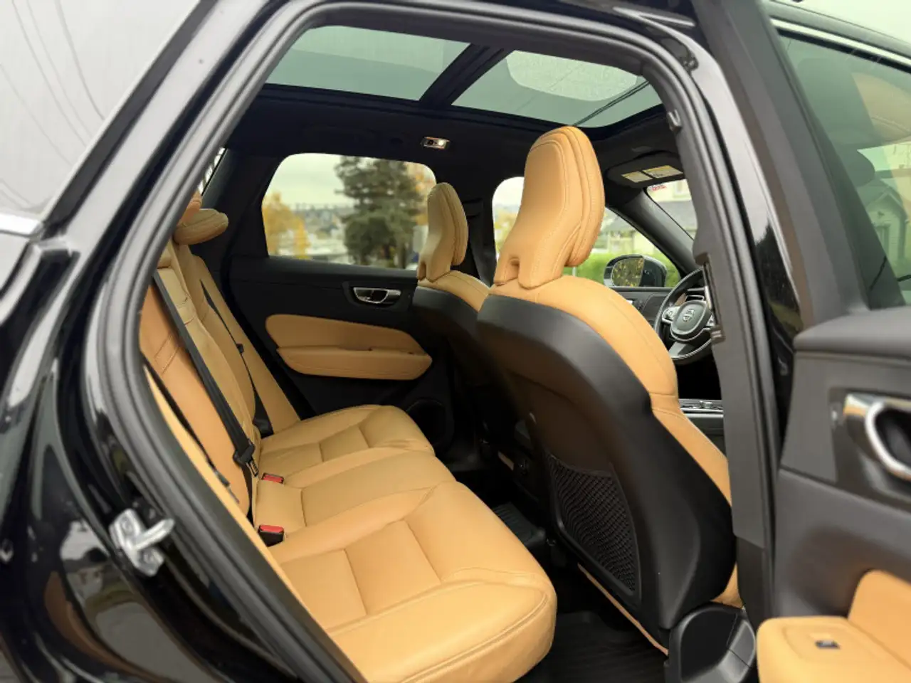 Volvo XC60 снимка Volvo XC60