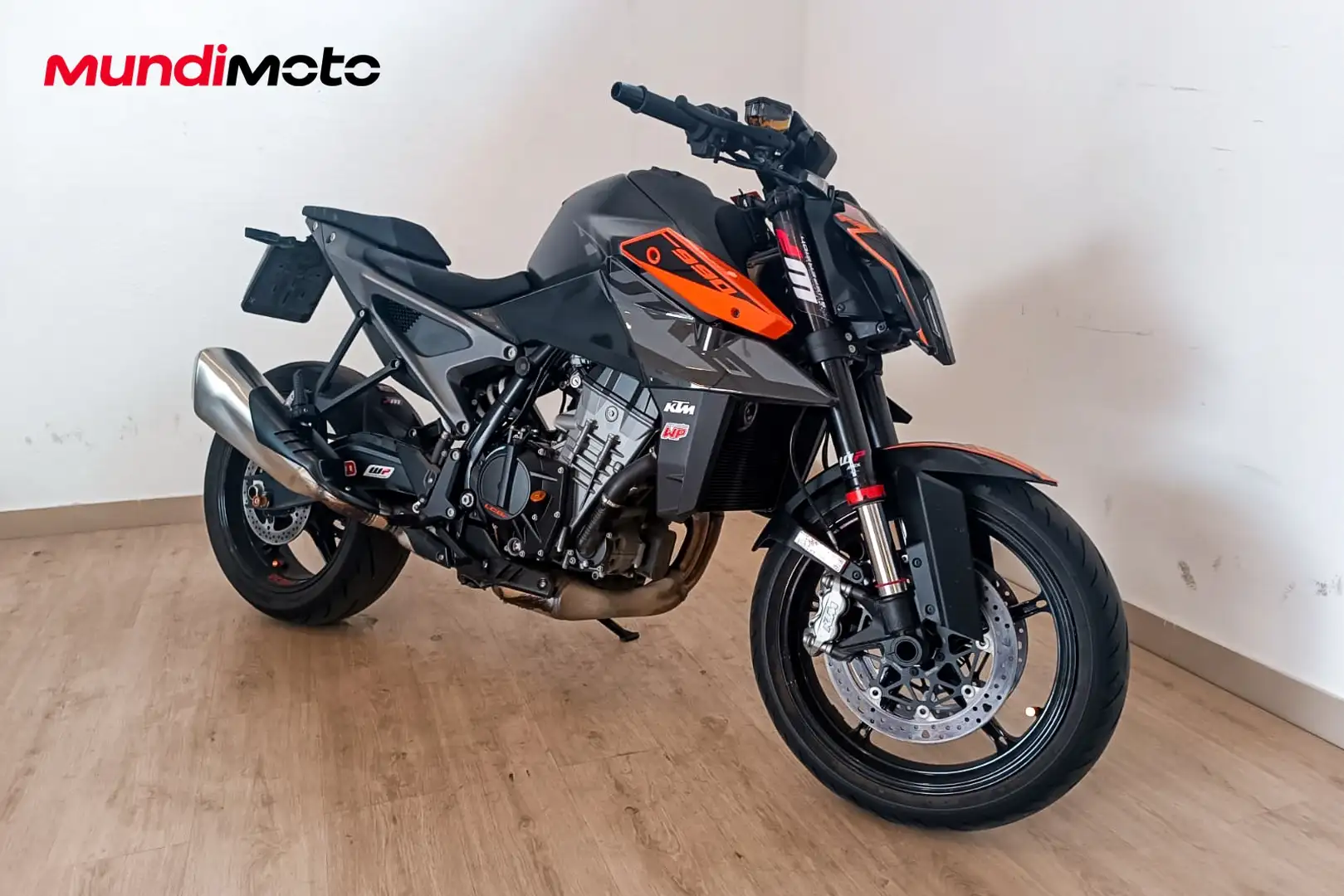 KTM 990 Super Duke - 2